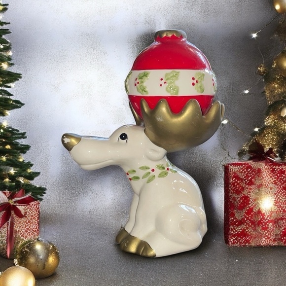 Fitz and Floyd Other - Fitz and Floyd salt and pepper shaker,reindeer with Christmas ornament, vintage
